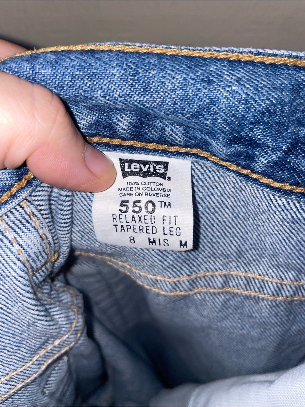 Vintage Women's Levi's 550 Relaxed Fit Tapered Leg Jeans – Size 8 M (Colombia)